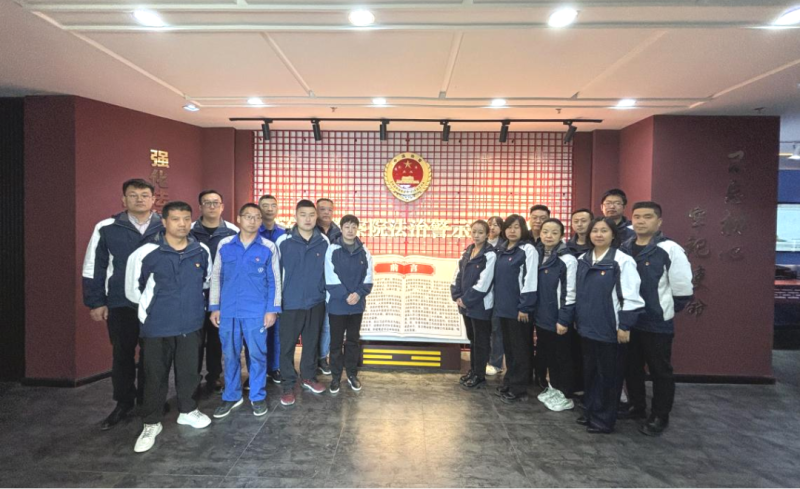 汽貿(mào)公司黨支部開展 “強(qiáng)化作風(fēng)建設(shè)  筑牢紀(jì)律防線” ——深入貫徹中央八項規(guī)定精神學(xué)習(xí)教育主題黨日活動