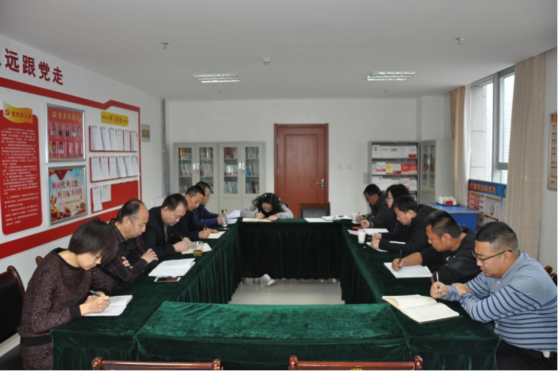 銘記“生命線”、分清“是非線” 修筑“防腐線”、不踩“高壓線”